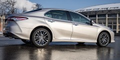 
            Минус миллион. Первый тест-драйв китайской Toyota Camry
        