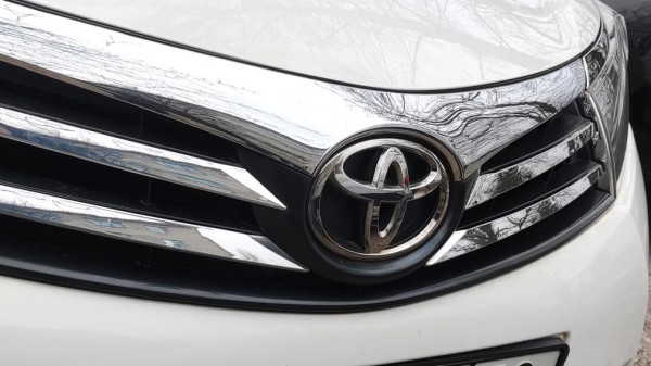 Компания Toyota стала отдавать два автомобиля по цене одного
