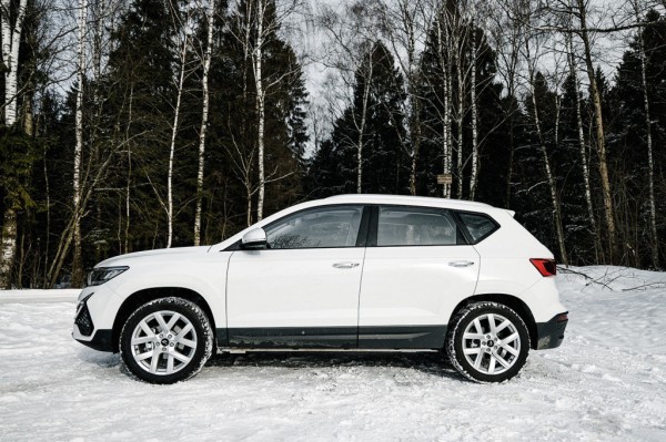 
            Параллельный. Тест-драйв Jetta VS5, о котором не знает Volkswagen
        