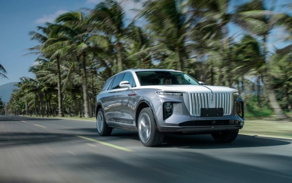 Hongqi представил модельный ряд для России
Hongqi представил модельный ряд для России
