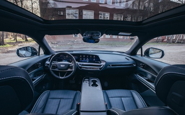 Не седан и без V8. Первый тест-драйв электрического Cadillac Lyriq
Не седан и без V8. Первый тест-драйв электрического Cadillac Lyriq
