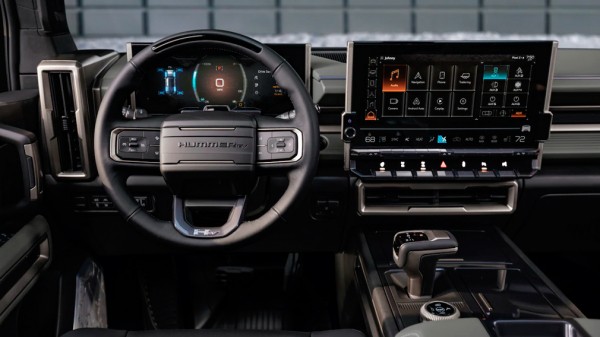 В РФ появился электрический 1000-сильный Hummer