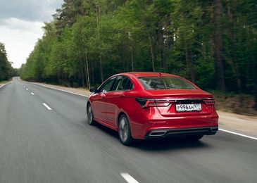 Мода в стиле Casual: тест-драйв нового седана Omoda S5