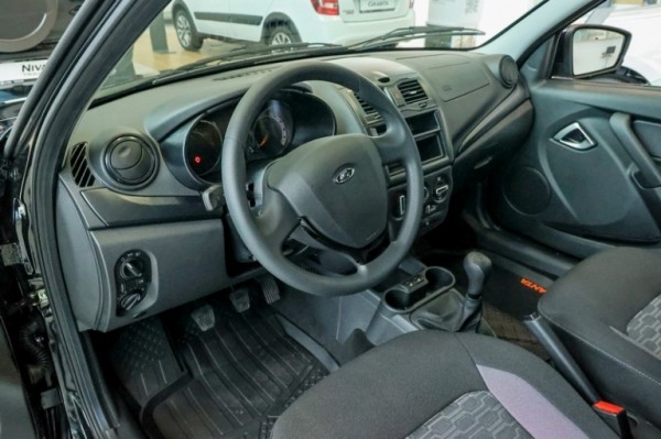 Lada Granta без импорта — это даже не телега Lada Granta без импорта — это даже не телега