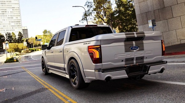 Масл-трак Shelby F-150 Super Snake SuperCrew начинает охоту на Ram 1500 Rumble Bee SRT Масл-трак Shelby F-150 Super Snake SuperCrew начинает охоту на Ram 1500 Rumble Bee SRT