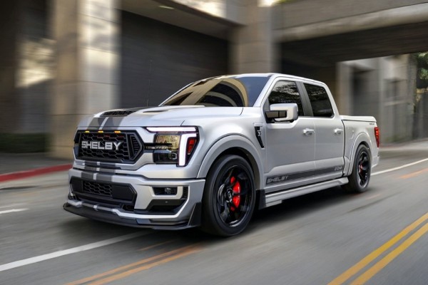 Масл-трак Shelby F-150 Super Snake SuperCrew начинает охоту на Ram 1500 Rumble Bee SRT Масл-трак Shelby F-150 Super Snake SuperCrew начинает охоту на Ram 1500 Rumble Bee SRT