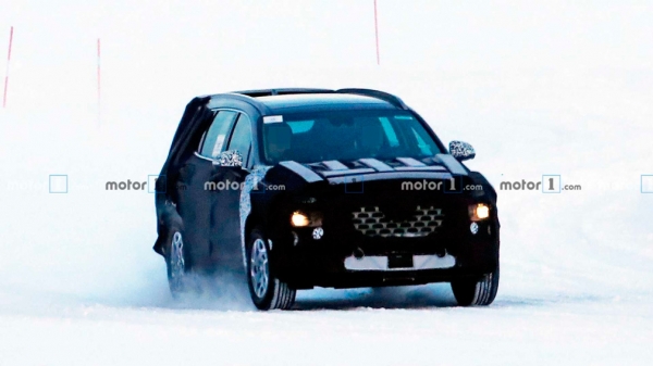 Обновленный Hyundai Santa Fe появится в России в 2020 году Обновленный Hyundai Santa Fe появится в России в 2020 году