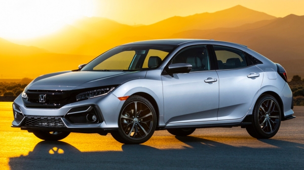 Камуфляж Honda Civic 2020 поразил очевидцев Камуфляж Honda Civic 2020 поразил очевидцев