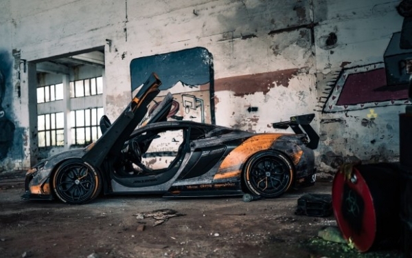В Чернобыле засветился уникальный тюнингованный суперкар McLaren