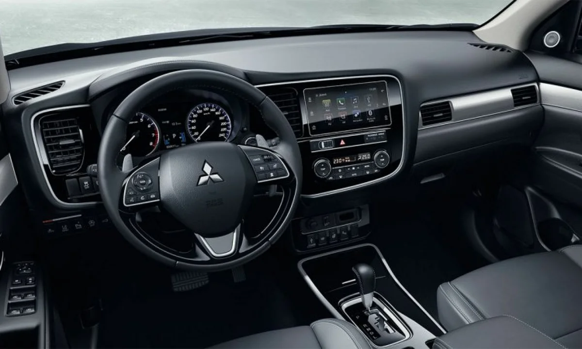 Mitsubishi представит обновленный кроссовер Outlander в 2020 году Mitsubishi представит обновленный кроссовер Outlander в 2020 году