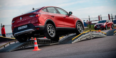От Granta Cross до Porsche Taycan: 20 главных новинок года для России 