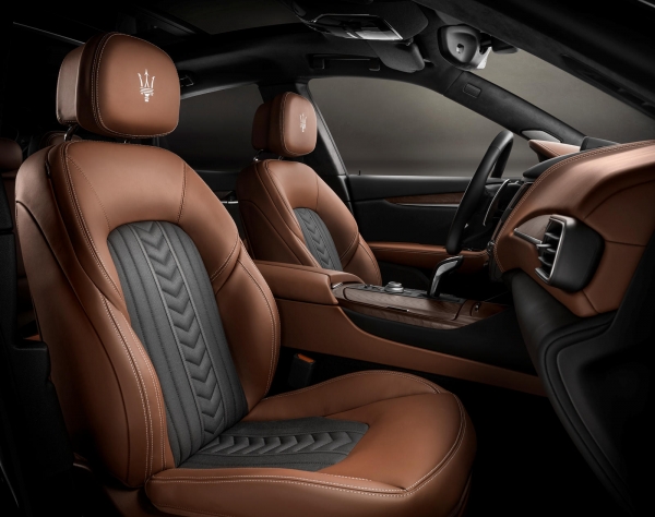 Озвучили стоимость мощных вариаций Maserati Levante для России